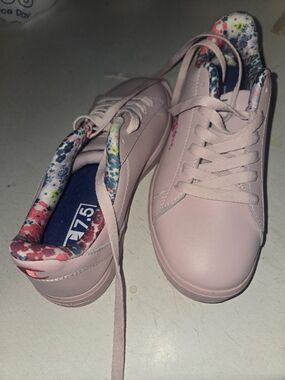 Champion Pink Low-Top Sneakers with Floral Collar